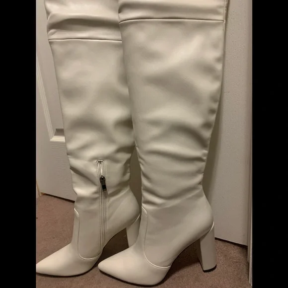 NEW THIGH HIGH BOOTS - Picture 4 of 11